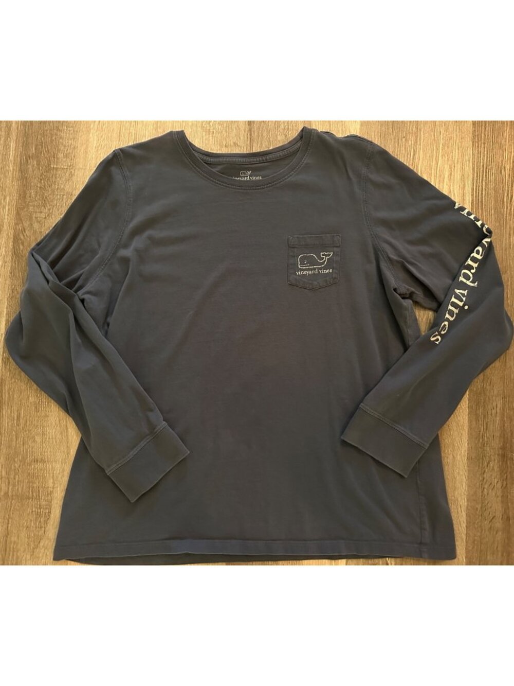 Vineyard vines dark blue gray whale shirt xl